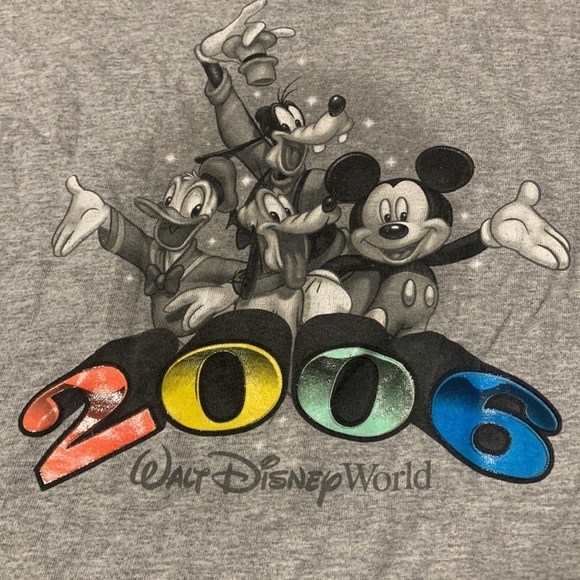 Walt Disney World 2006 T-Shirt - Picture 2 of 3